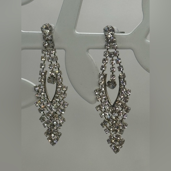 Long rhinestone chandelier earrings - Picture 2 of 8